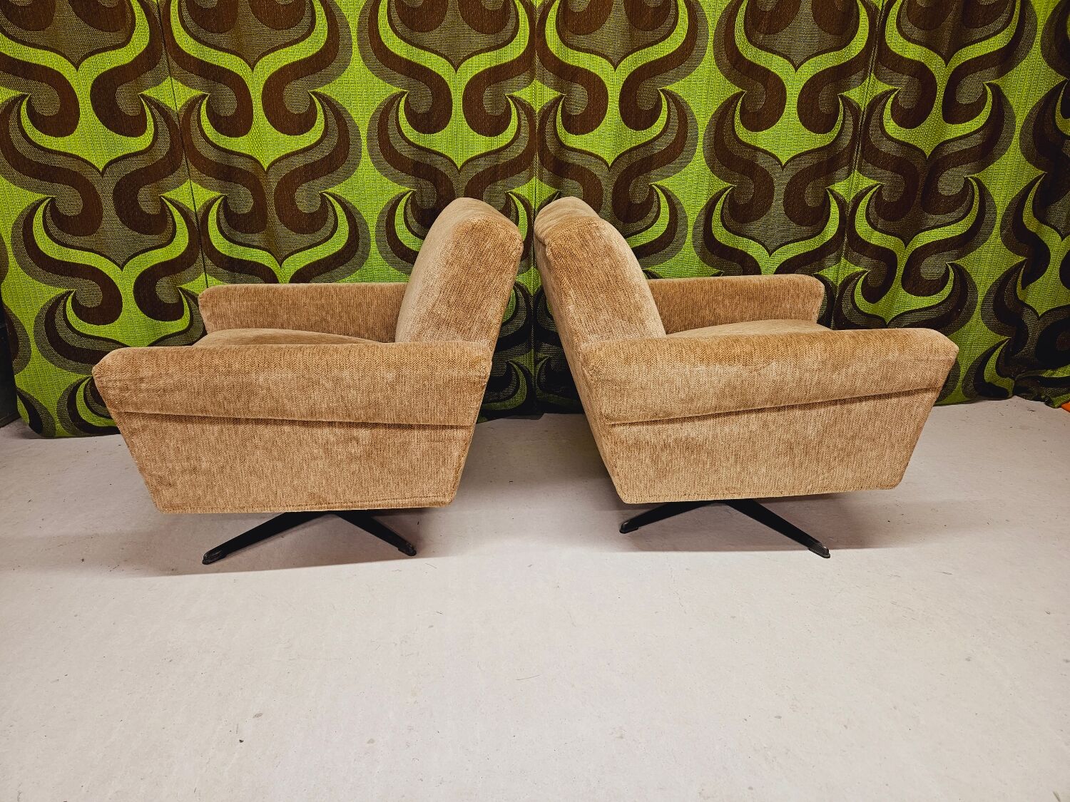 Pair of swivel chairs vintage year 70