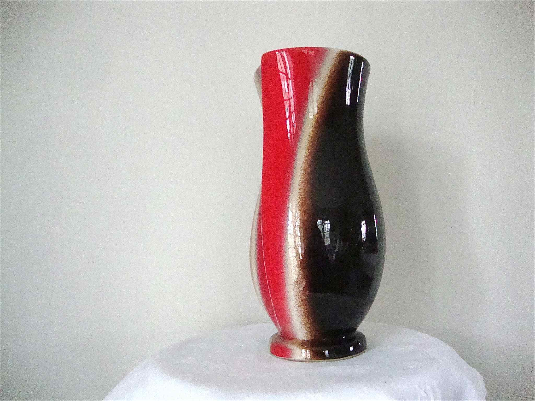 Sandstone vase glazed 60-70