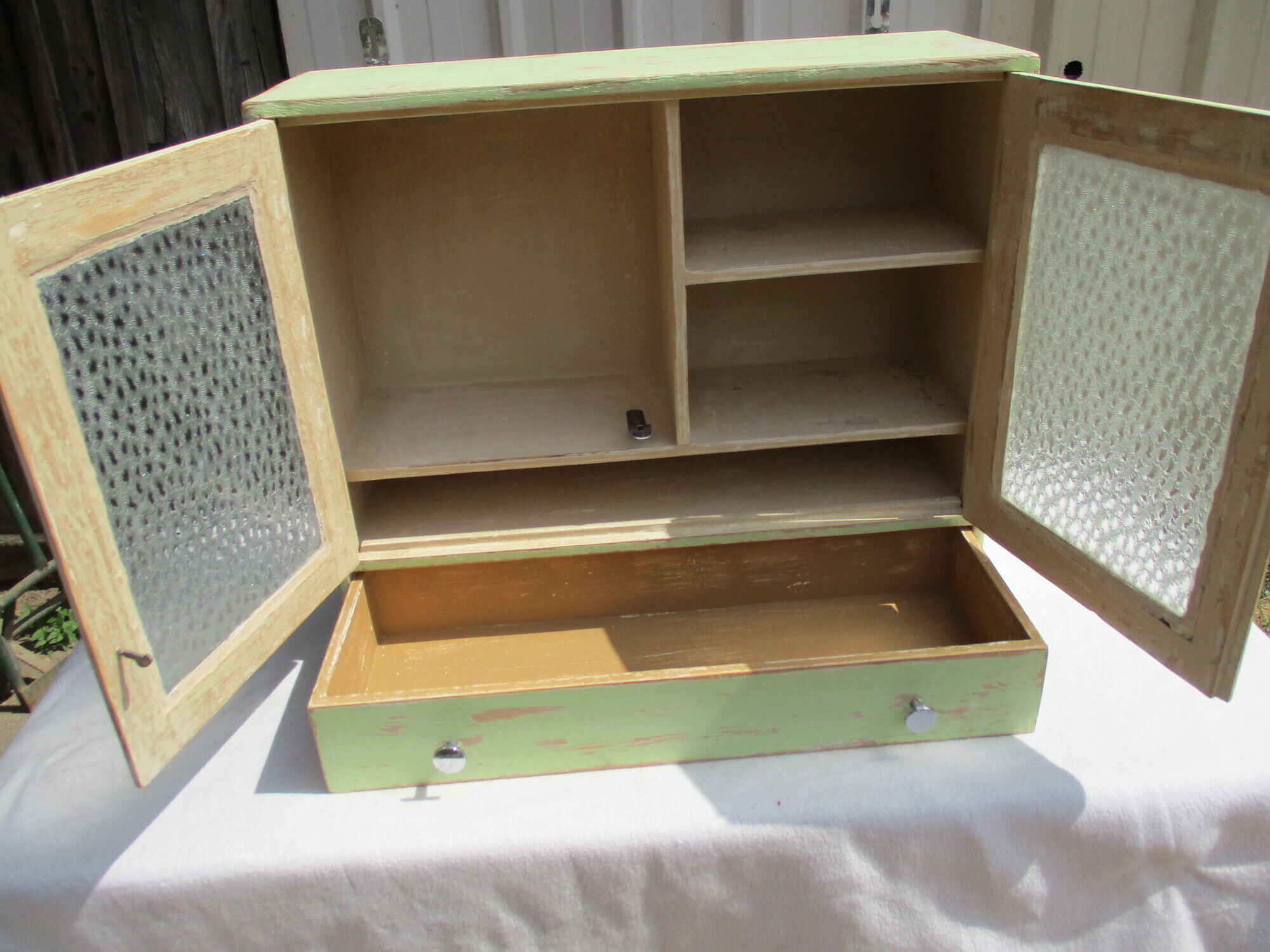 Medicine wardrobe