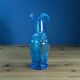 Petit vase Empoli en verre bleu à décor de branches et fruits en relief 16c