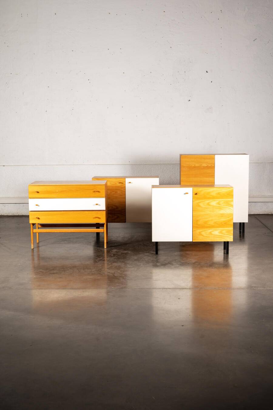 Chest of drawers with 3 drawers
