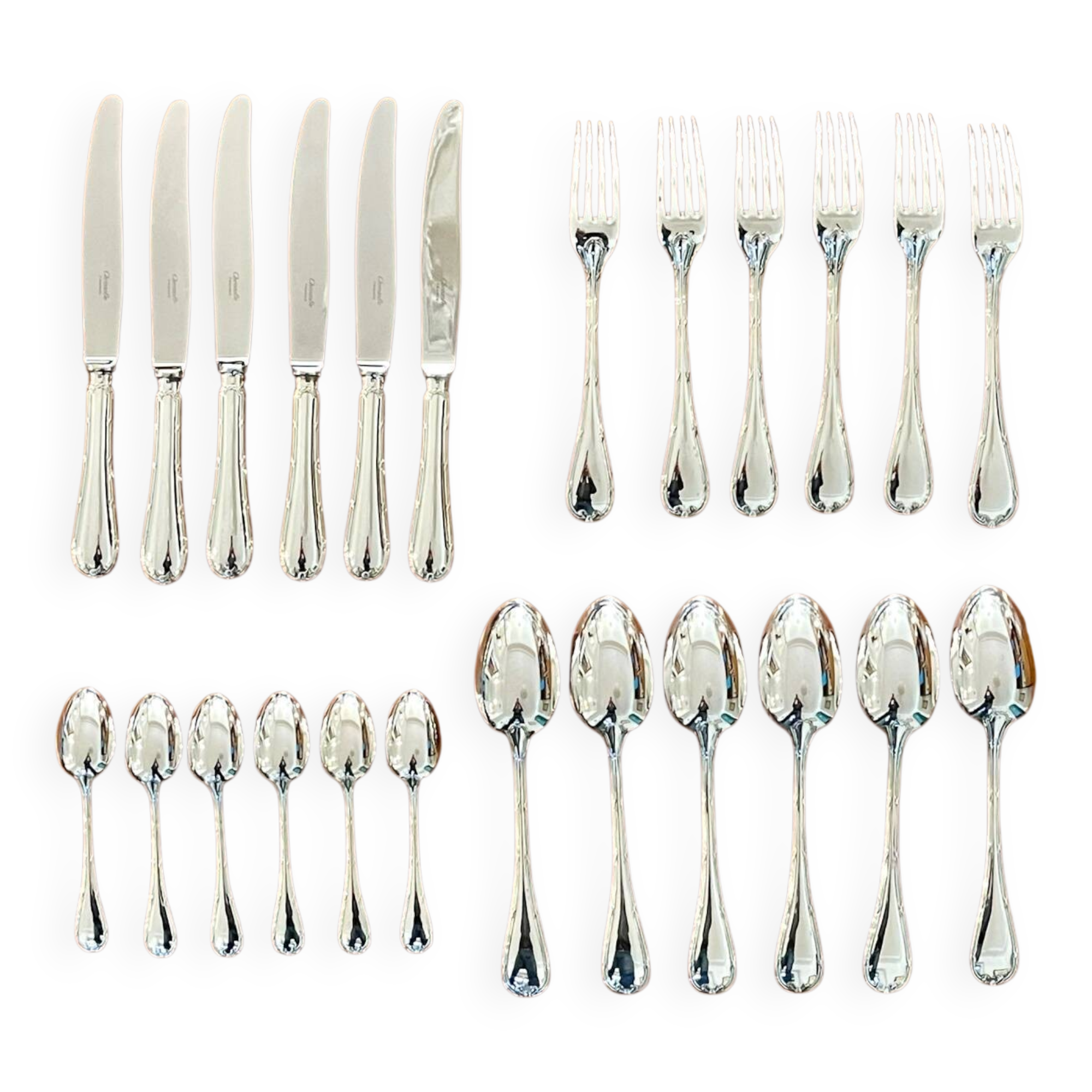Christofle crossed ribbons, cutlery set for 6 people in new condition, 24 pieces.