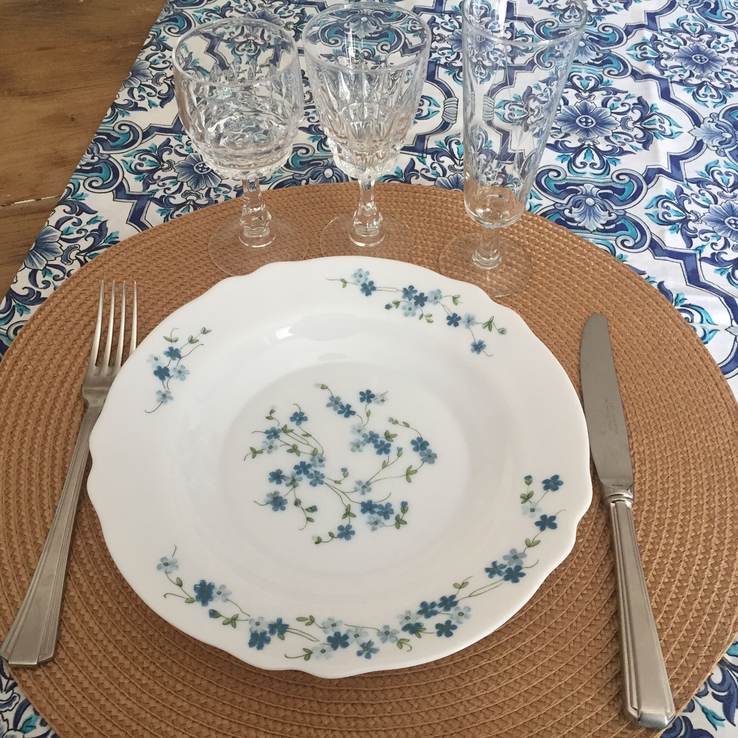 Set of 13 plates (6 dessert plates + 7 creuses "myotis" arcopal)