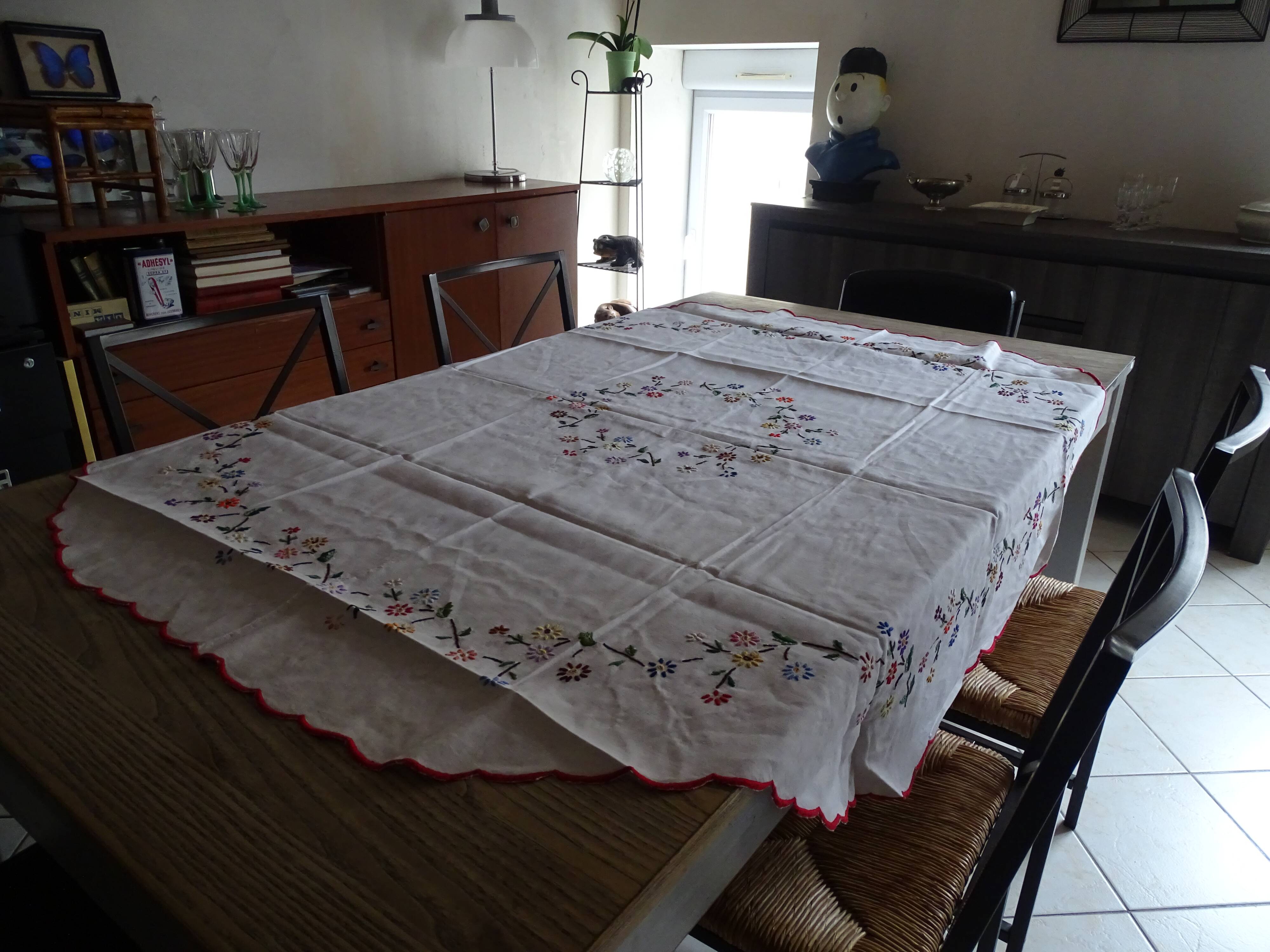 Round tablecloth embroidered hand linen mestizo 150 cm old colorful embroidery.