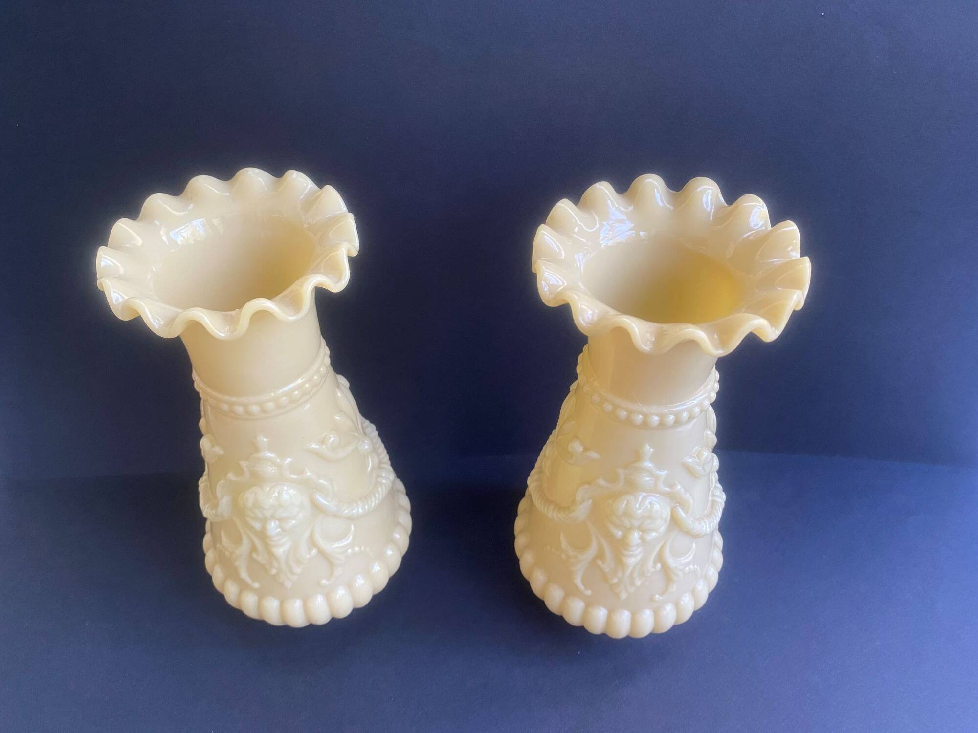 Pair of vintage Vierzon beige opaline vases