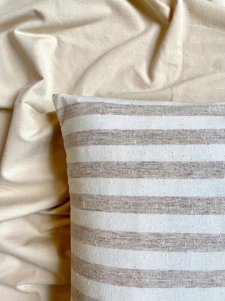 Beige striped cotton cushion ☐ 40 cm
