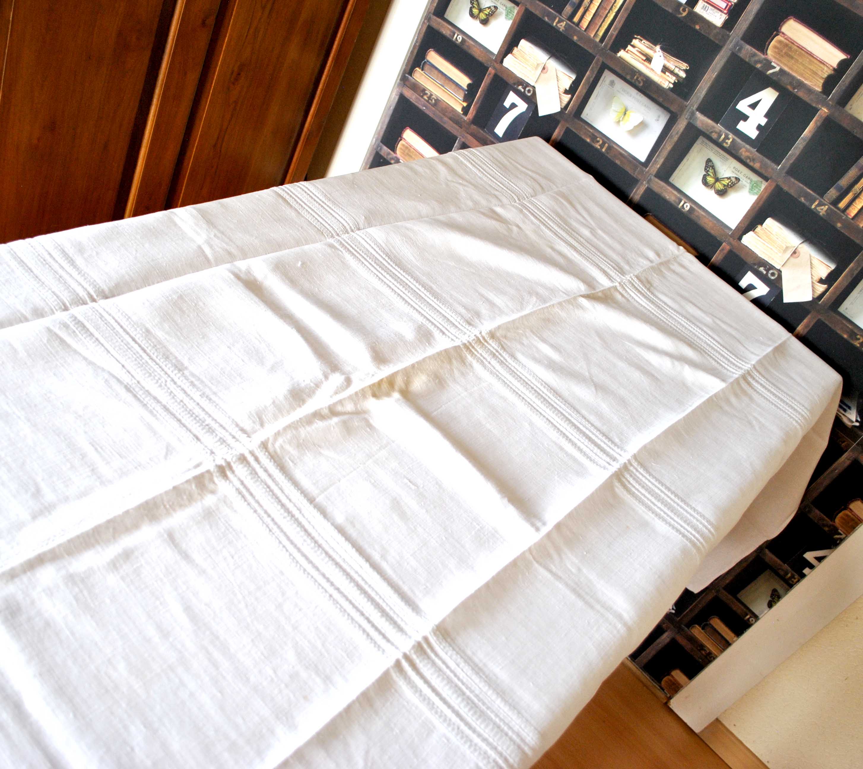 Vintage country tablecloth in woven linen 160x170 *o*