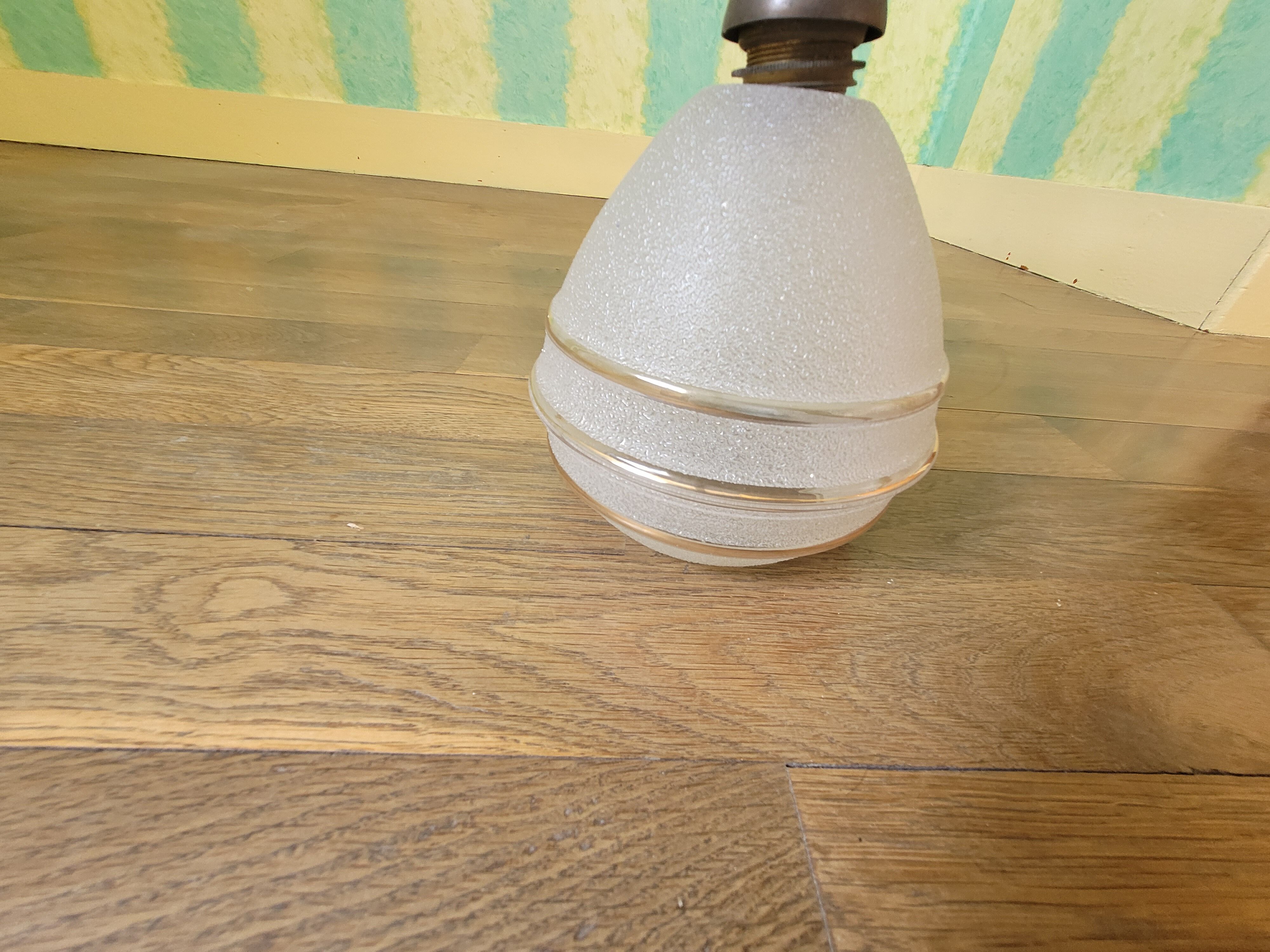 Lustre années 40 4 branches 5 globes en opaline