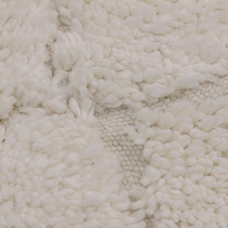 Moroccan carpet white diamonds