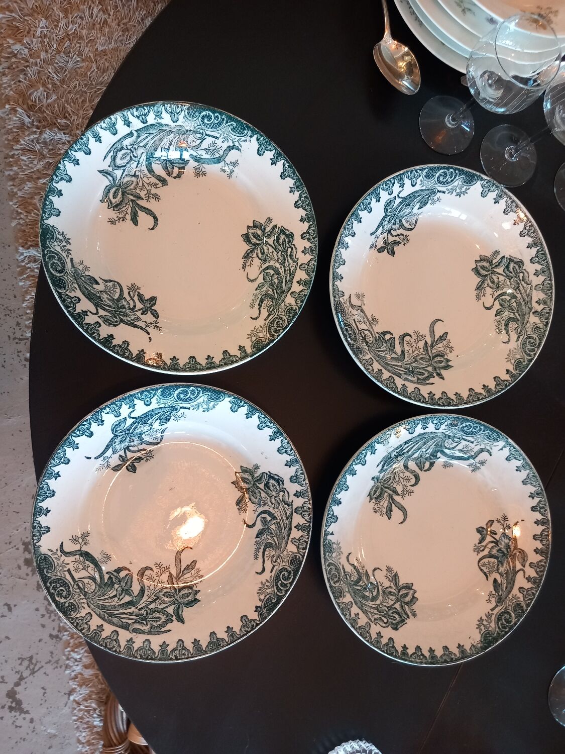 4 iron earth soup plates. Iris model.