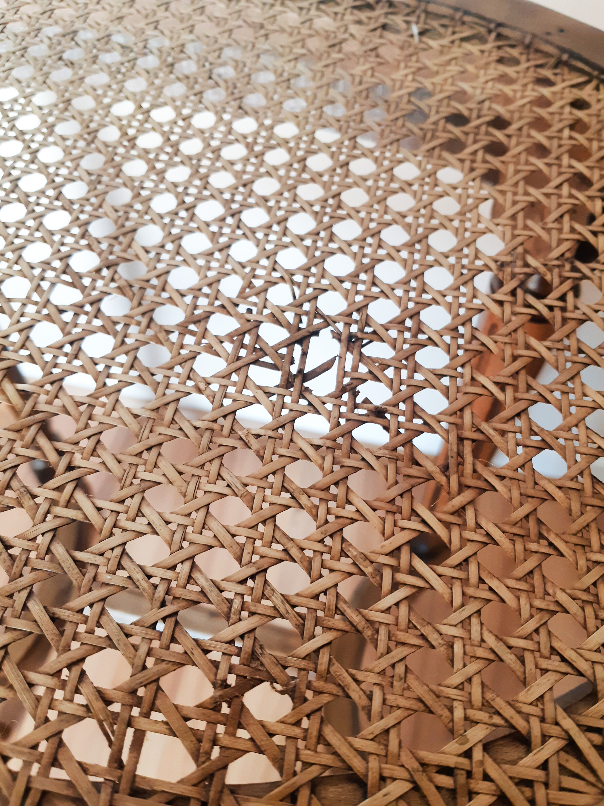 Tabouret de piano en cannage