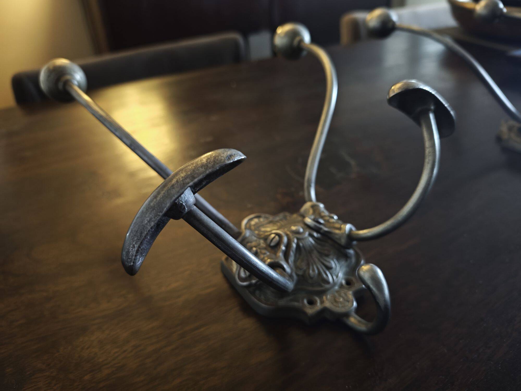 Cast iron and metal wall coat rack with hooks - Late 19th century