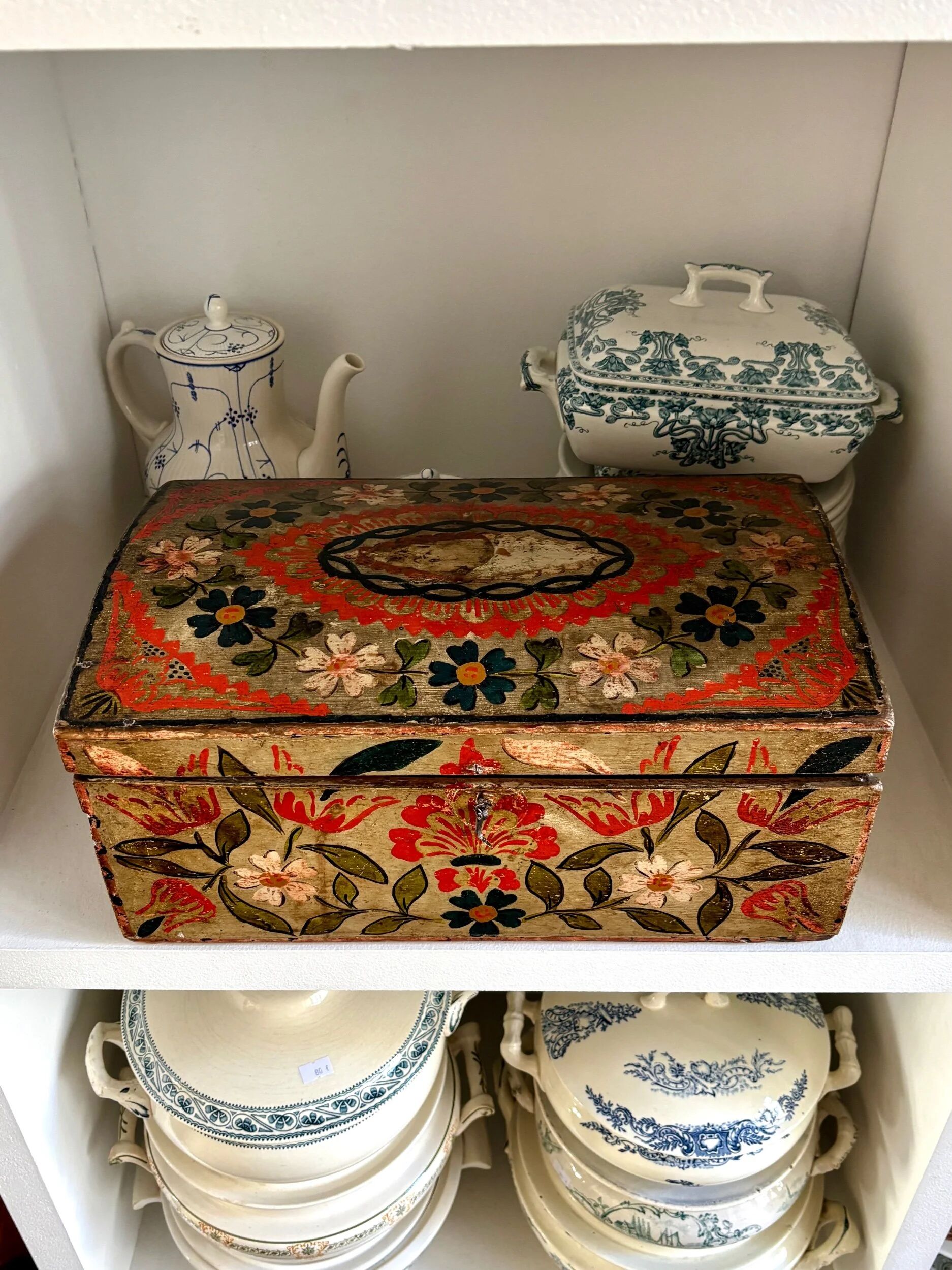 Painted wooden wedding box, early 20th century