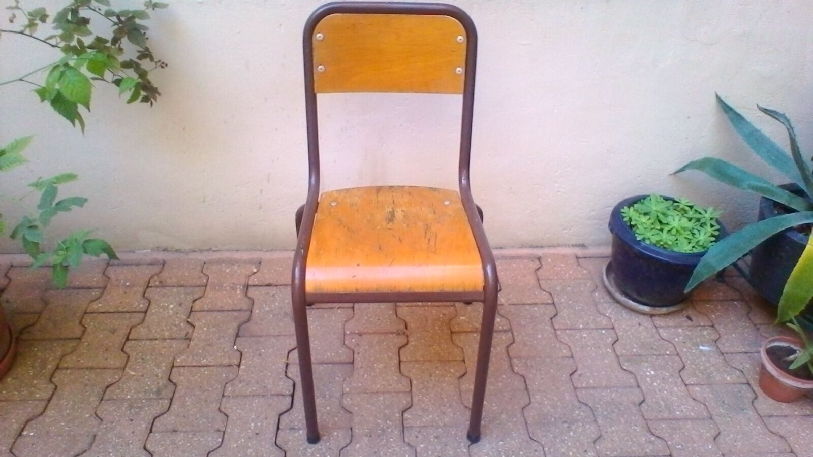 Adult school chair