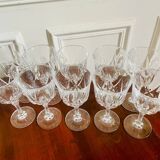Service de 10 verres à pied en cristal ciselé