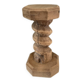 Show the decorative press.
