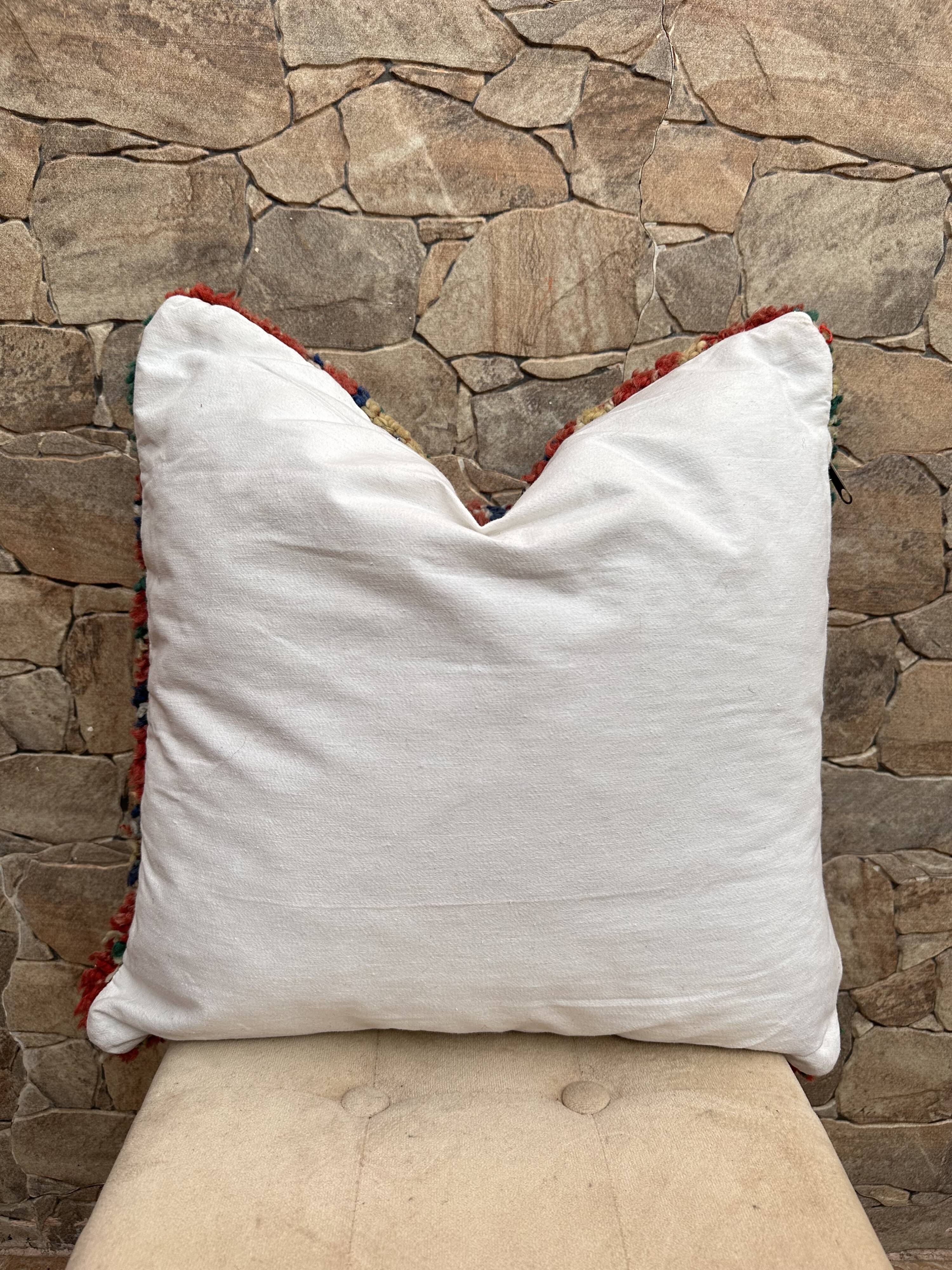 Vintage Berber cushion in purple wool handmade in Morocco