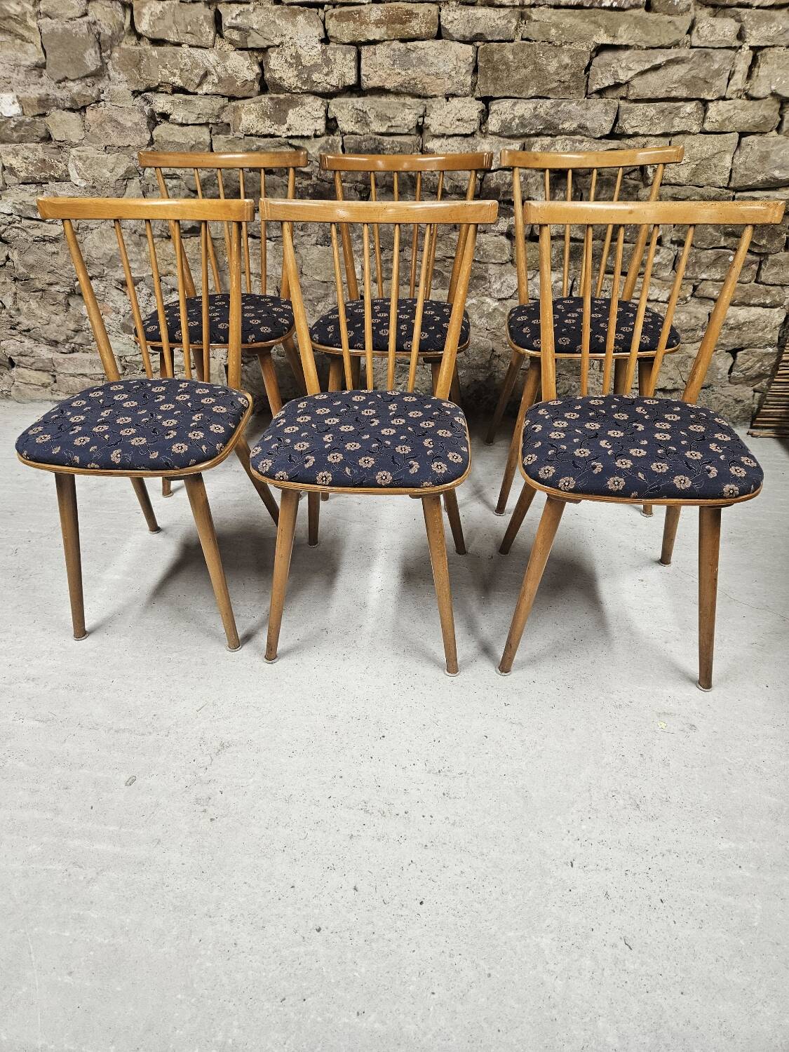 Lot of 6 bistro bar chairs from the 1960s