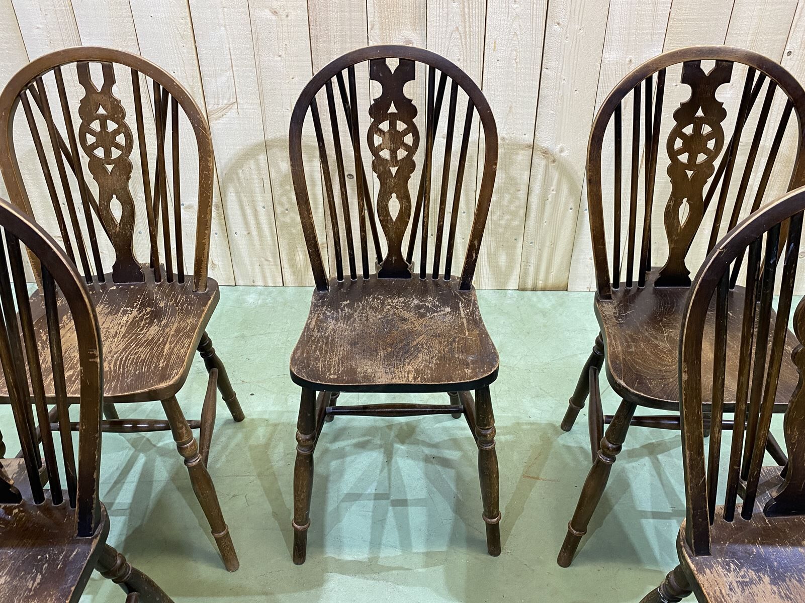 Série de 6 chaises bistrot anglaises en orme années 70