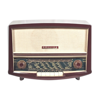 Vintage Bluetooth radio: Philips B4F 61 A /01 from 1956