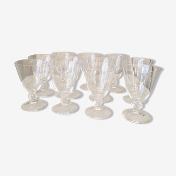 Suite de 11 verres a vin blanc en cristal daum modele orval