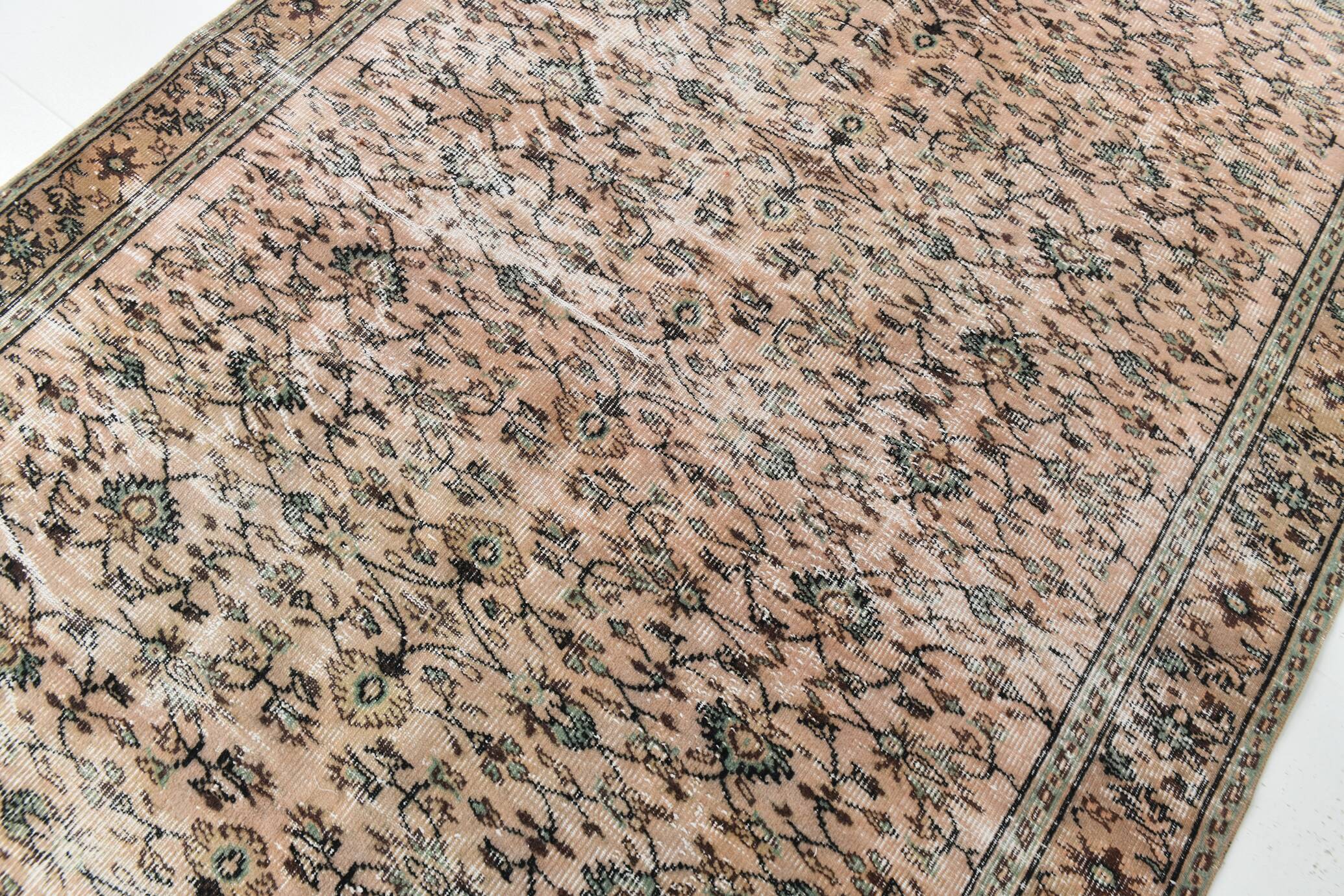 Light Blush Pink All-over Floral Vintage Rug, 188x276Cm