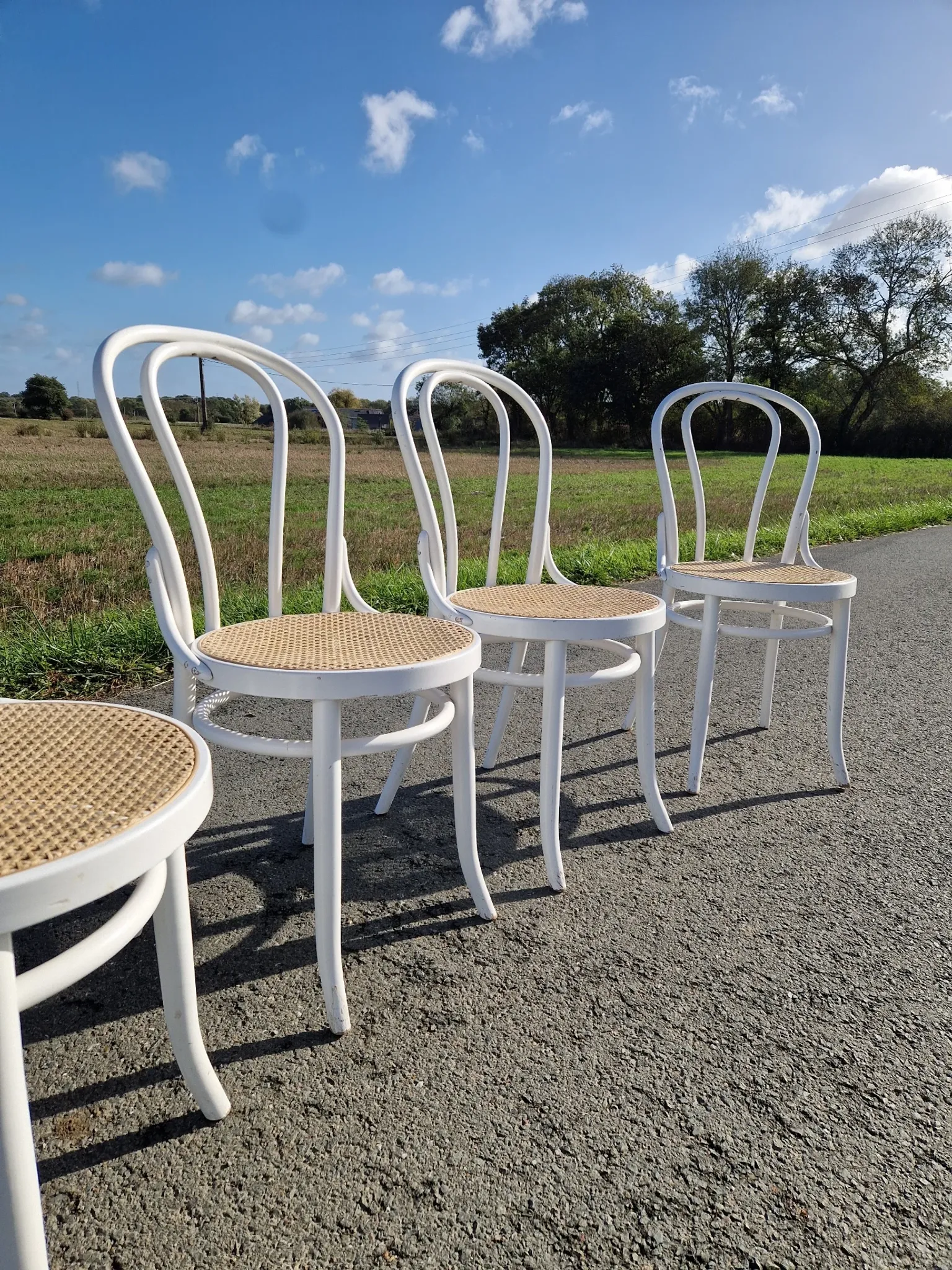 Lot de 4 chaises en bois tournés et cannage 