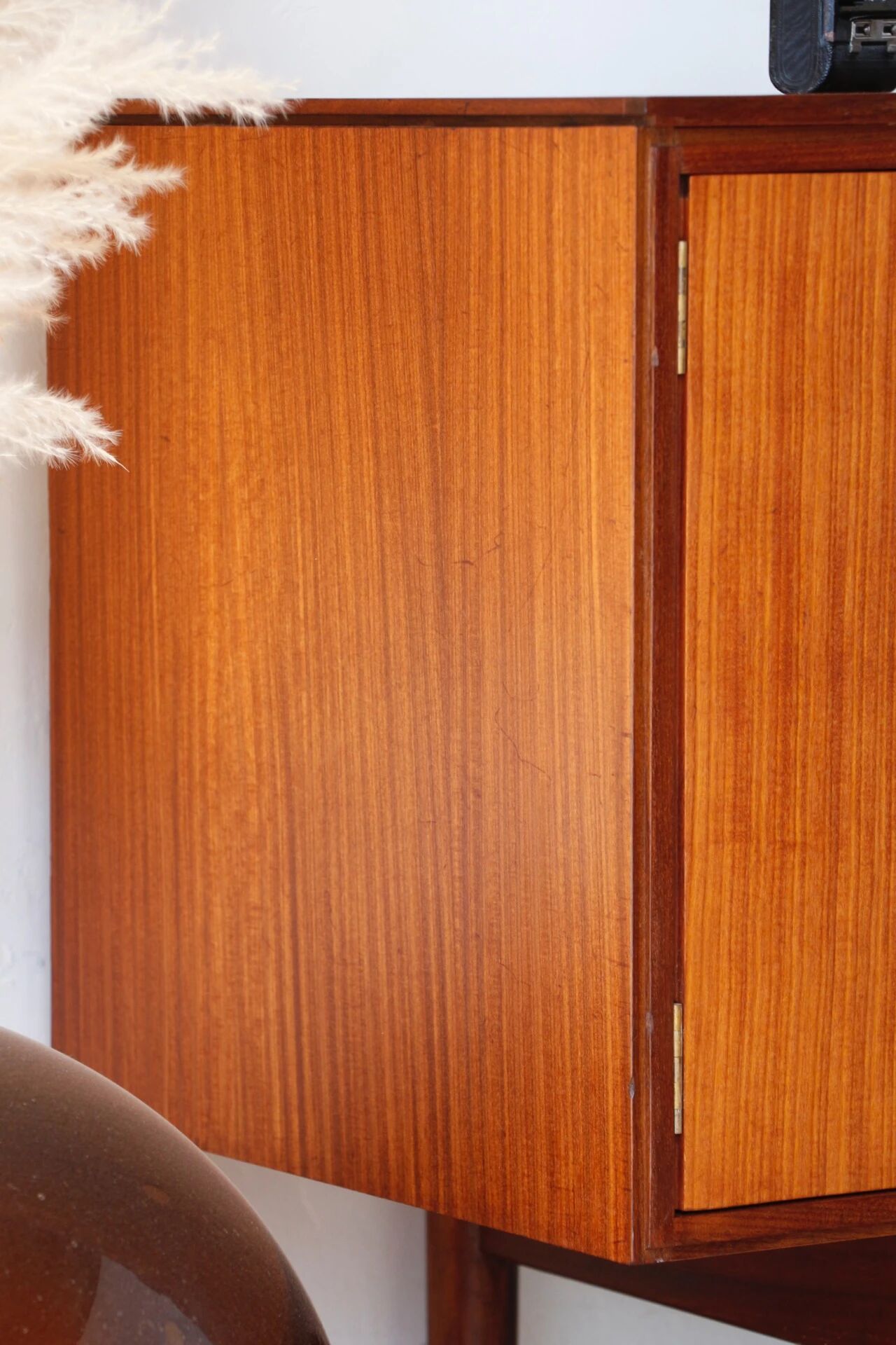 British modernist enfilade White & Newton | Iconic design