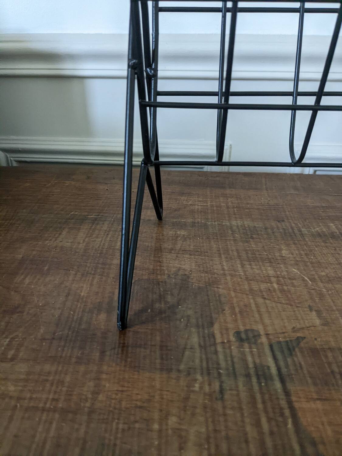 Vintage wire metal magazine rack