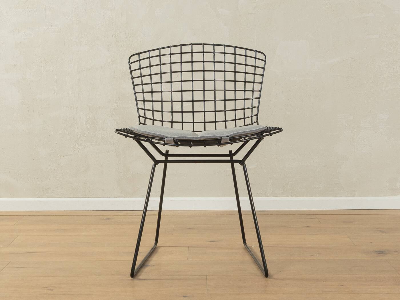 Bertoia Chair Model 420, Knoll