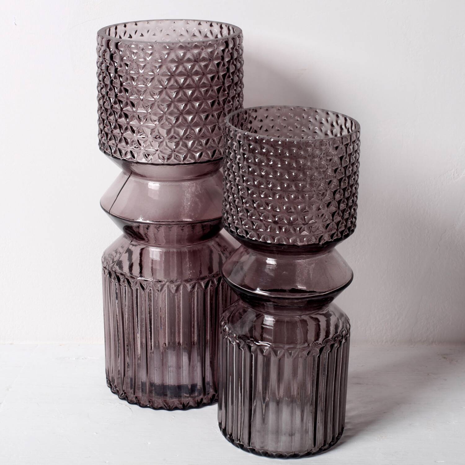 Lot de deux vases en verre vintage violet fumé / Italie / Années 1990