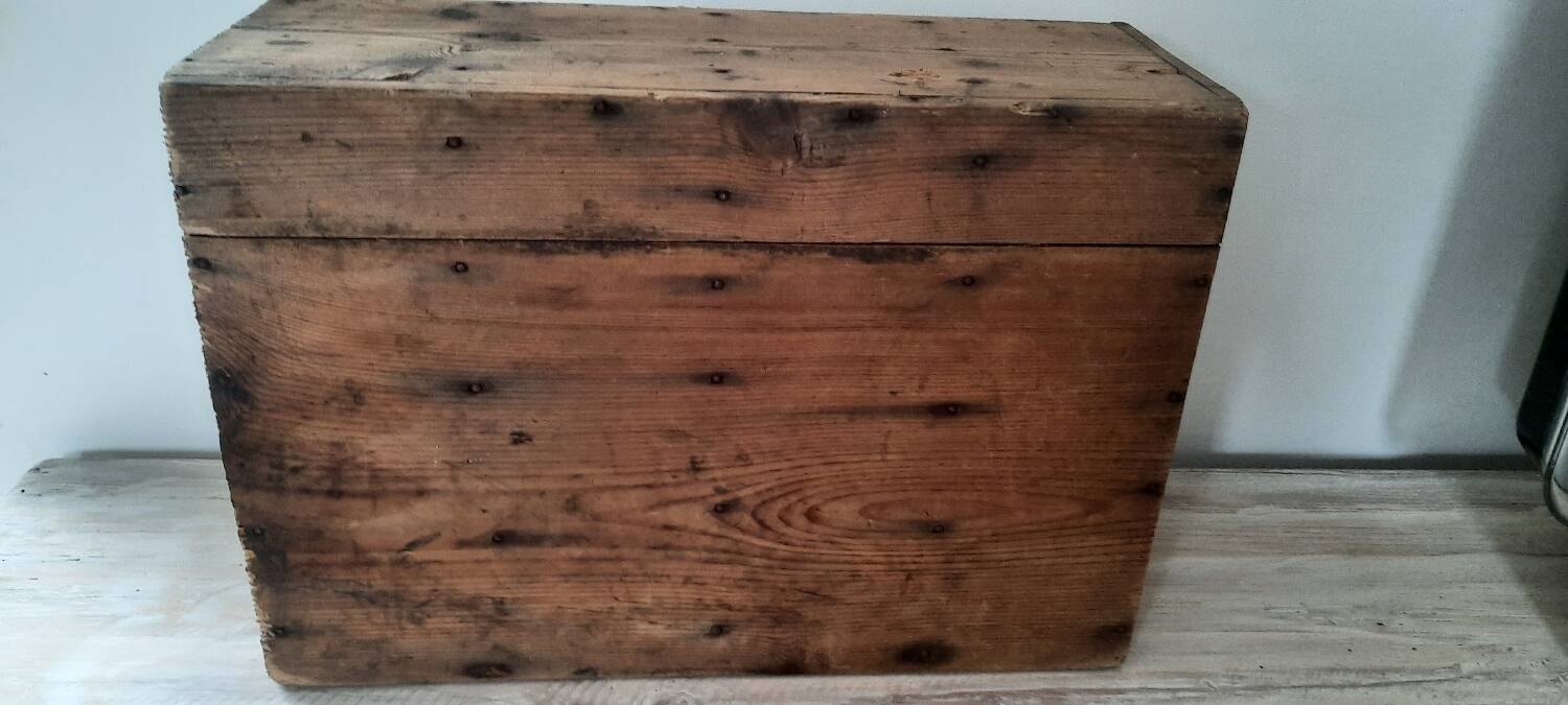 Small workshop furniture