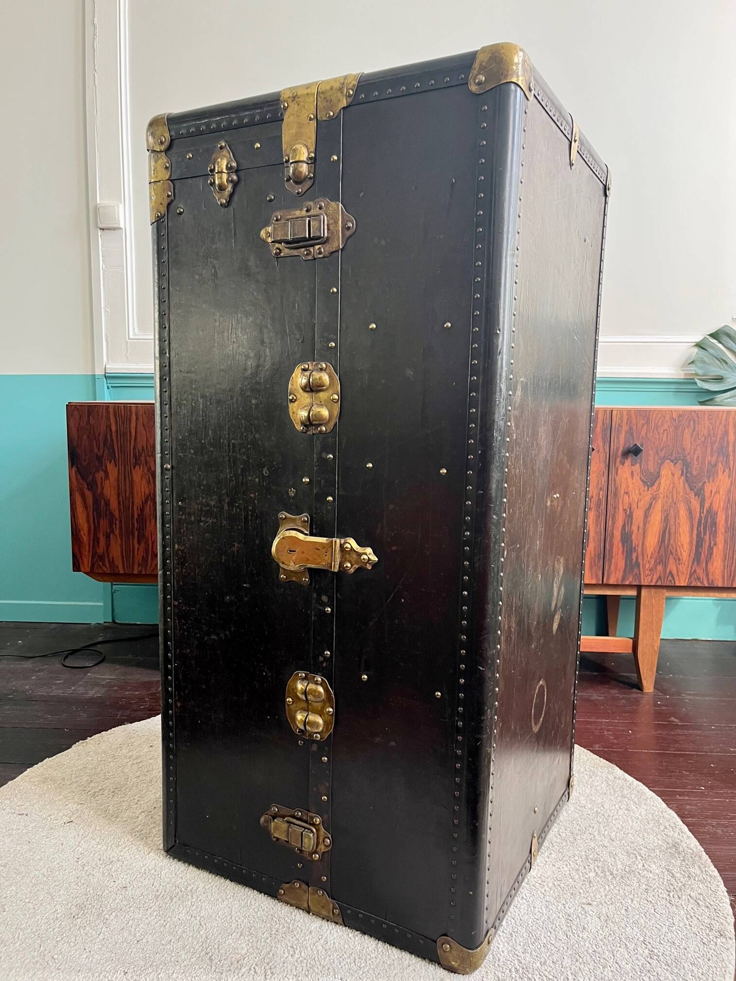 Travel trunk