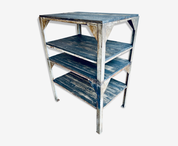 Industrial shelf