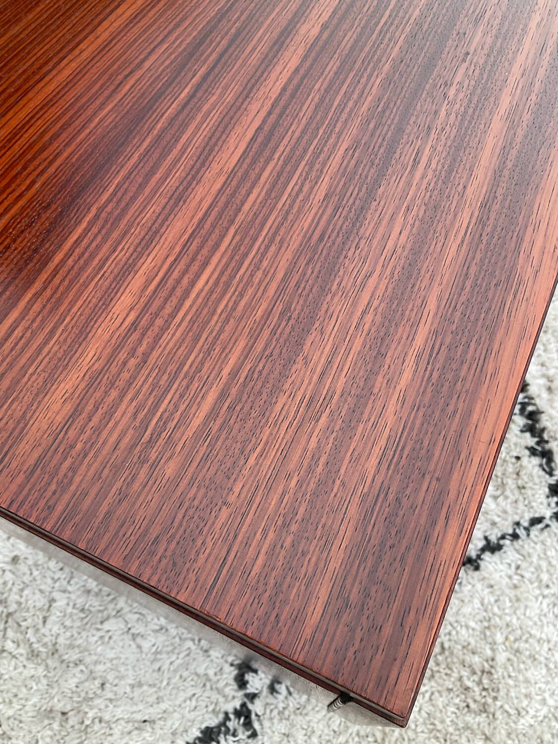 Vintage TV unit in rosewood from the 60s-70s.