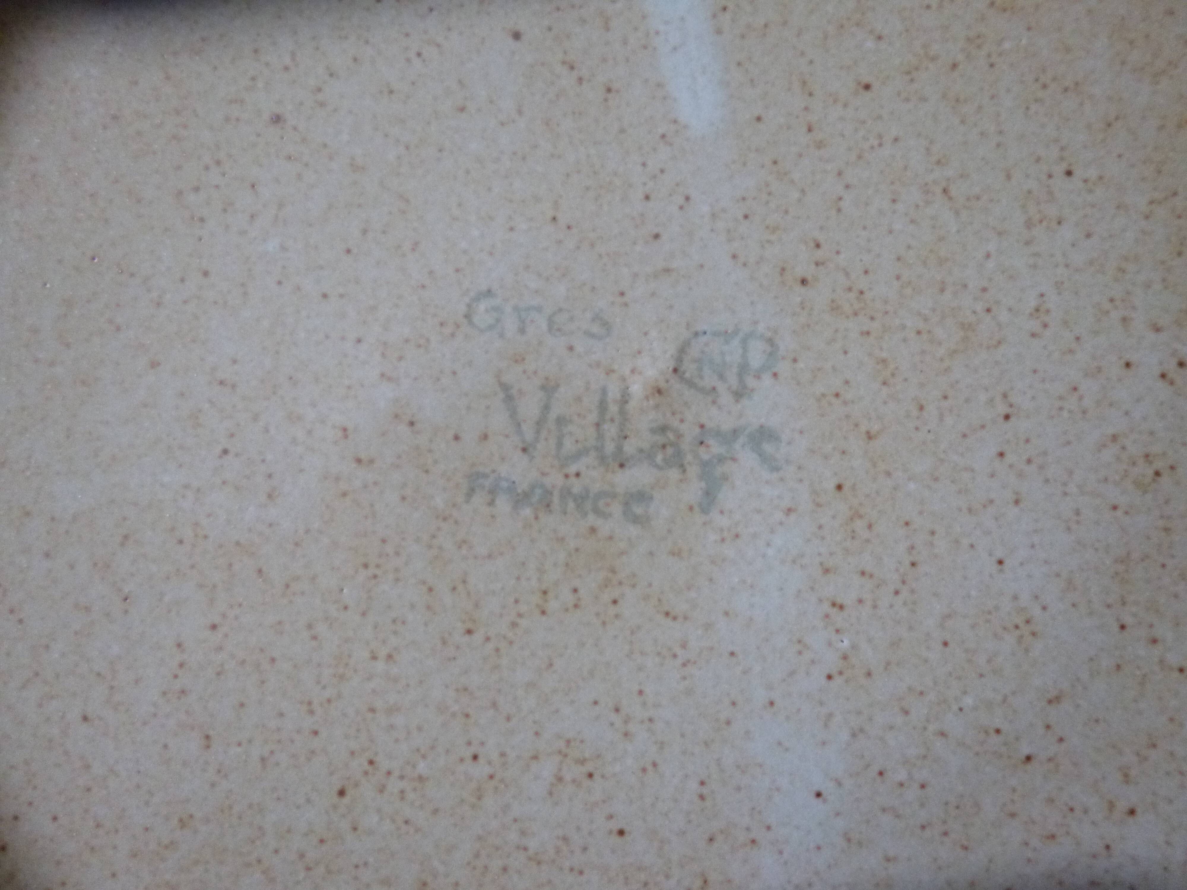 2 hollow sandstone plates - Sandstone Village