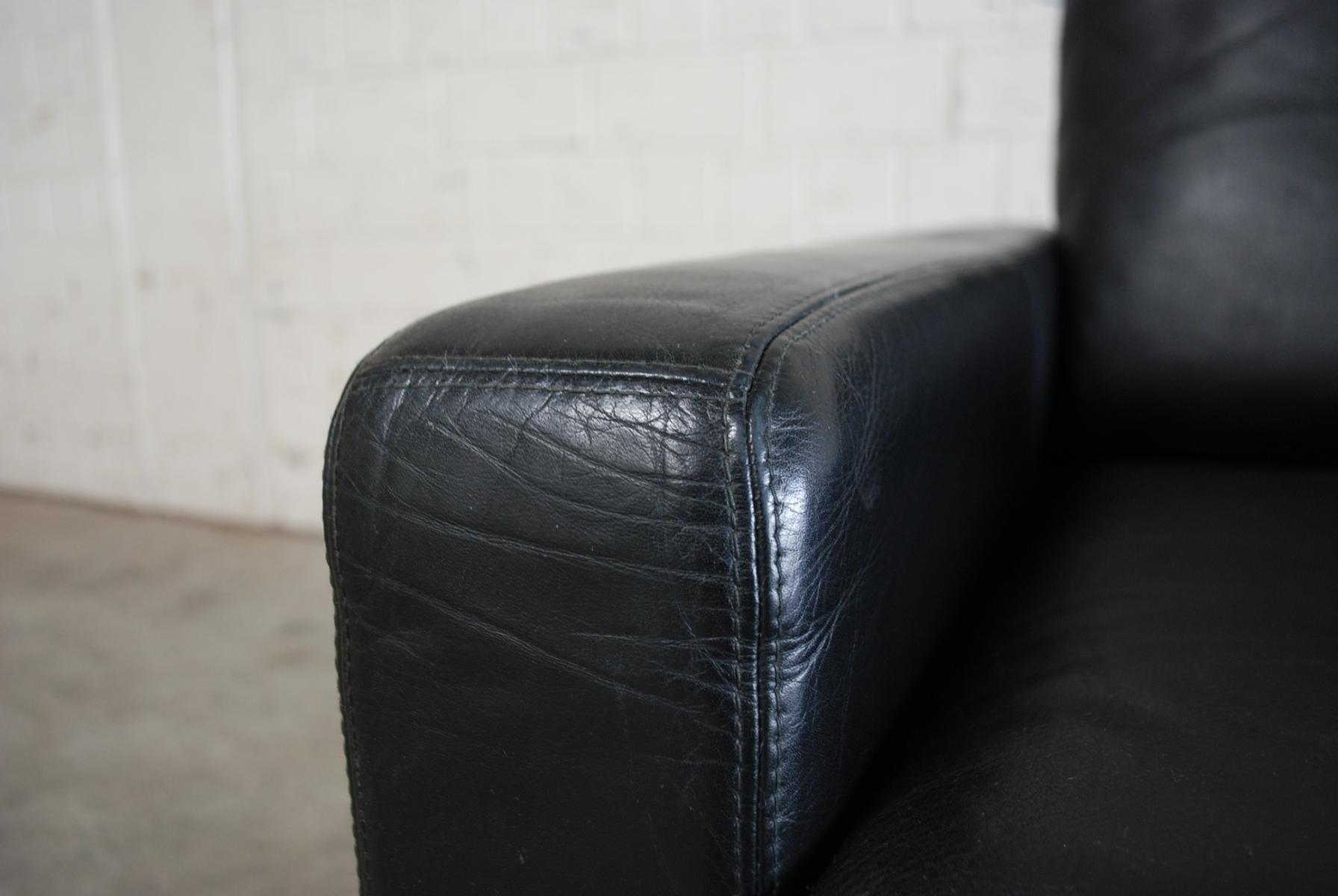 Conseta armchairs in Cor leather