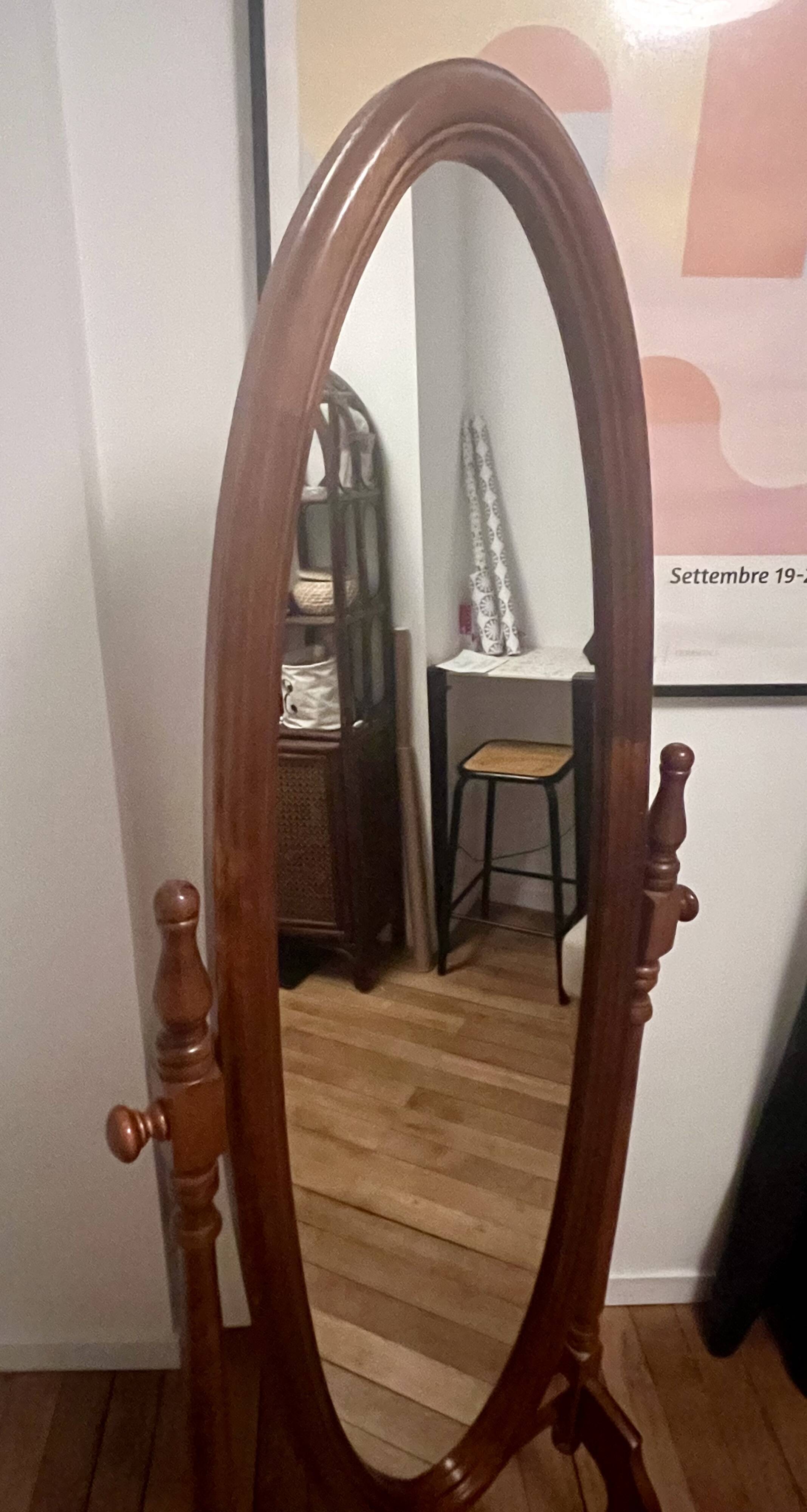 Wooden psyche mirror