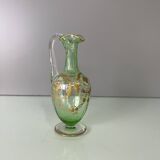 Service à liqueur en cristal teinté vert avec rehauts de dorures à décor de