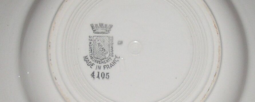 8-person St Amand tableware with Art Deco geometric patterns