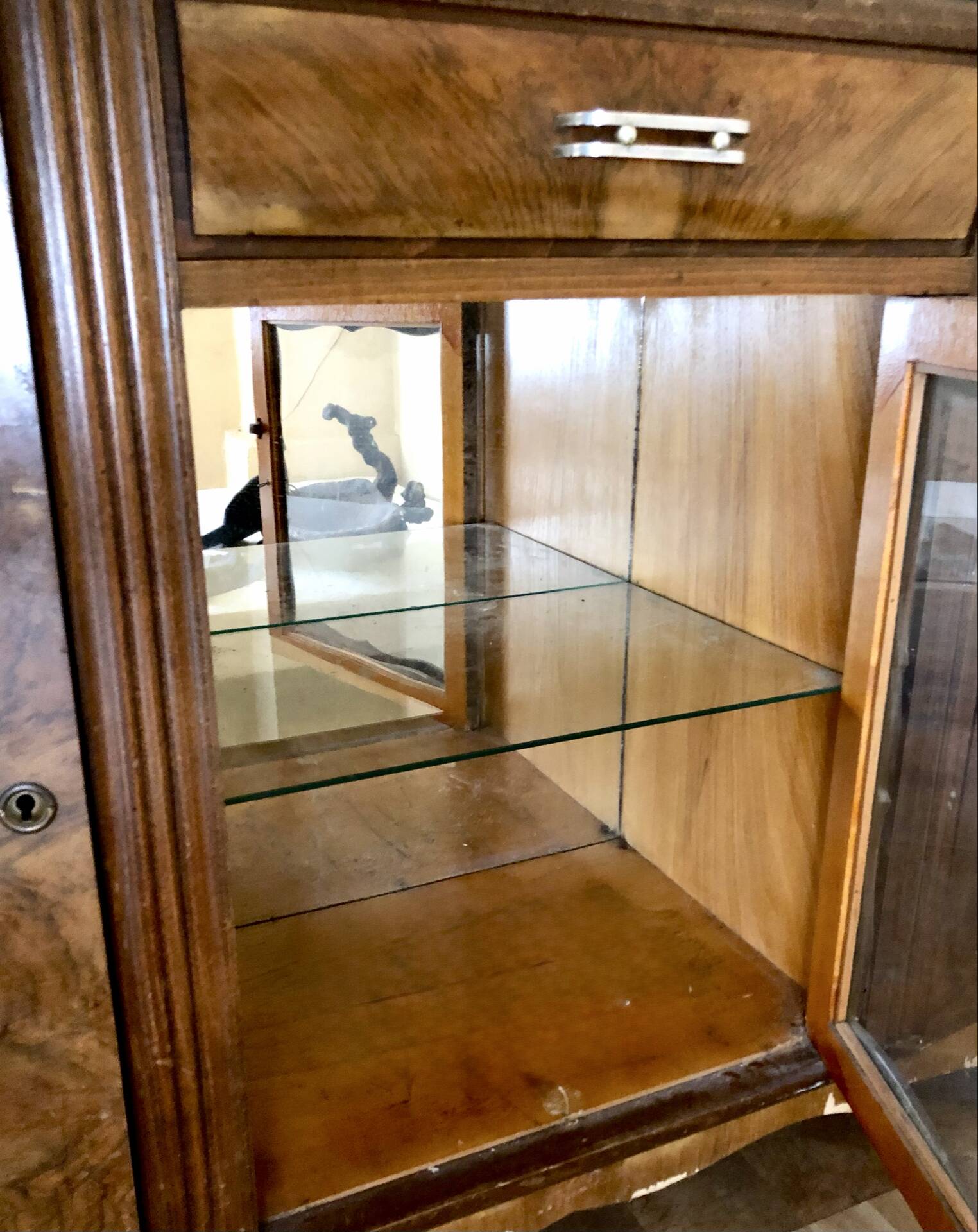 Superb buffet / very Art Deco from the 50s-60s in solid wood (veneer)