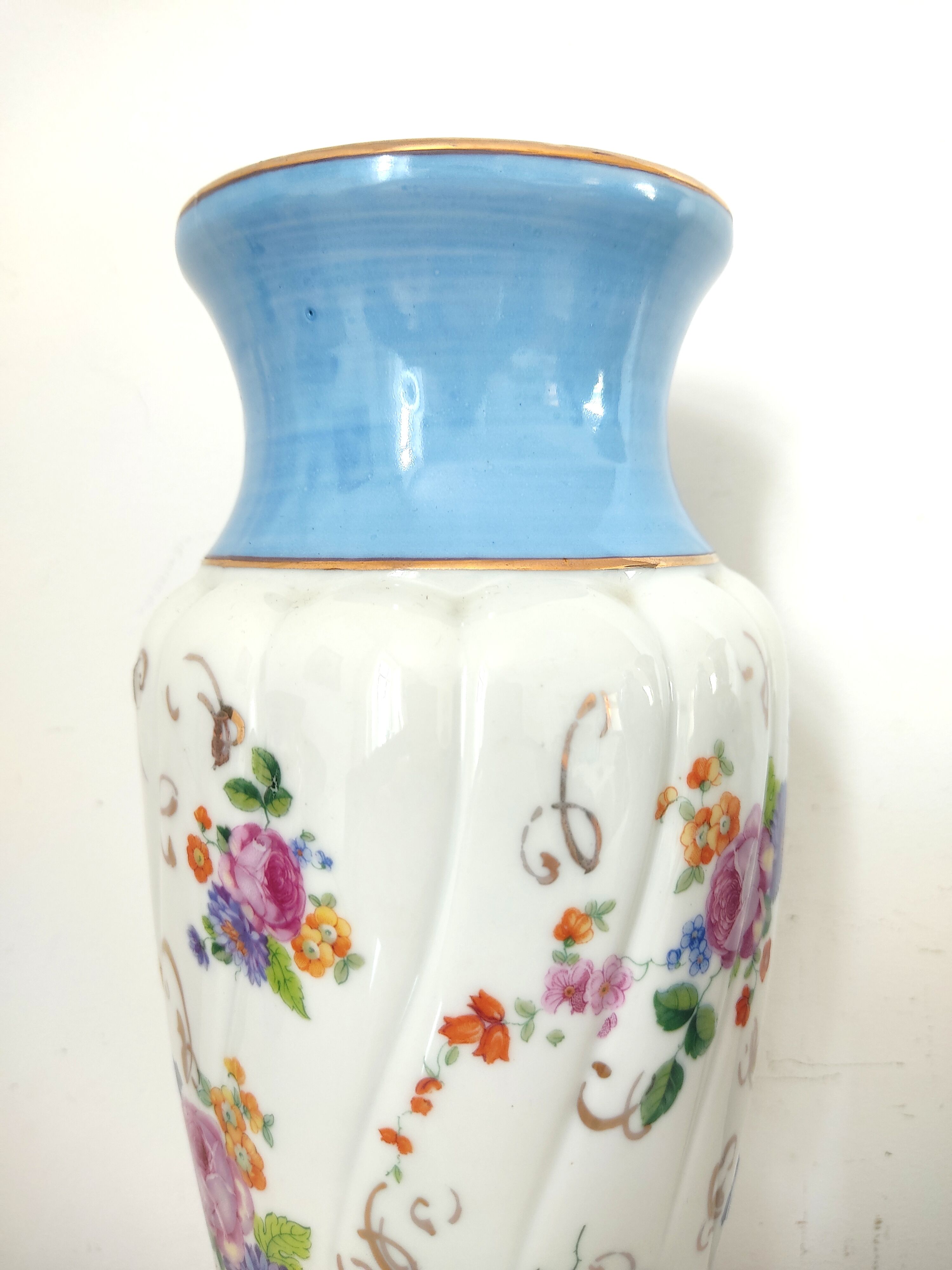 VF Paris flower vase