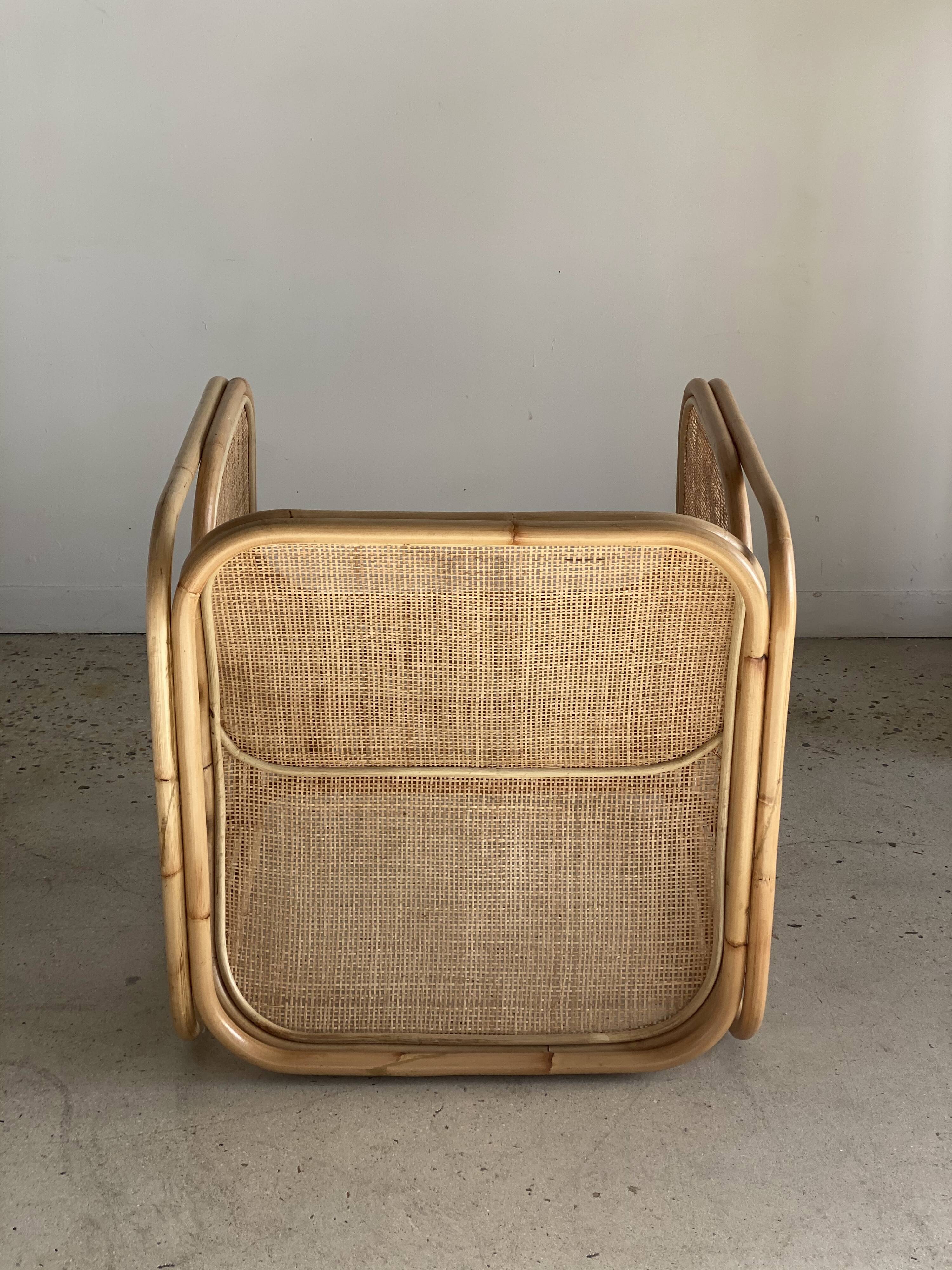 Amsterdam rattan armchair with U-shaped armrest, squared canework
