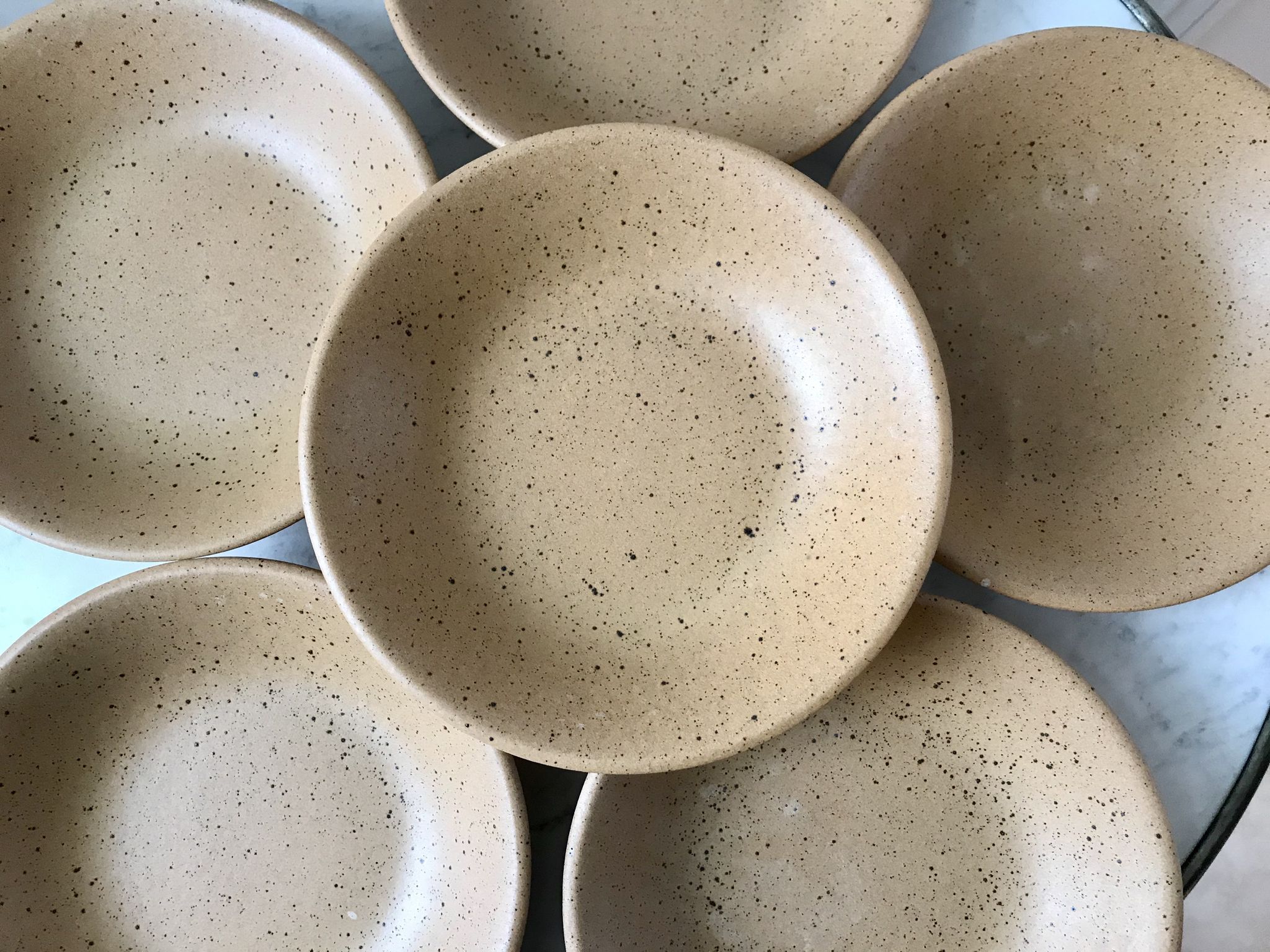 Lot de 6 assiettes creuses en grès mat années 70