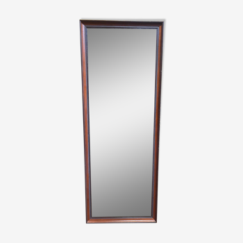 Between two mirror with beveled glass