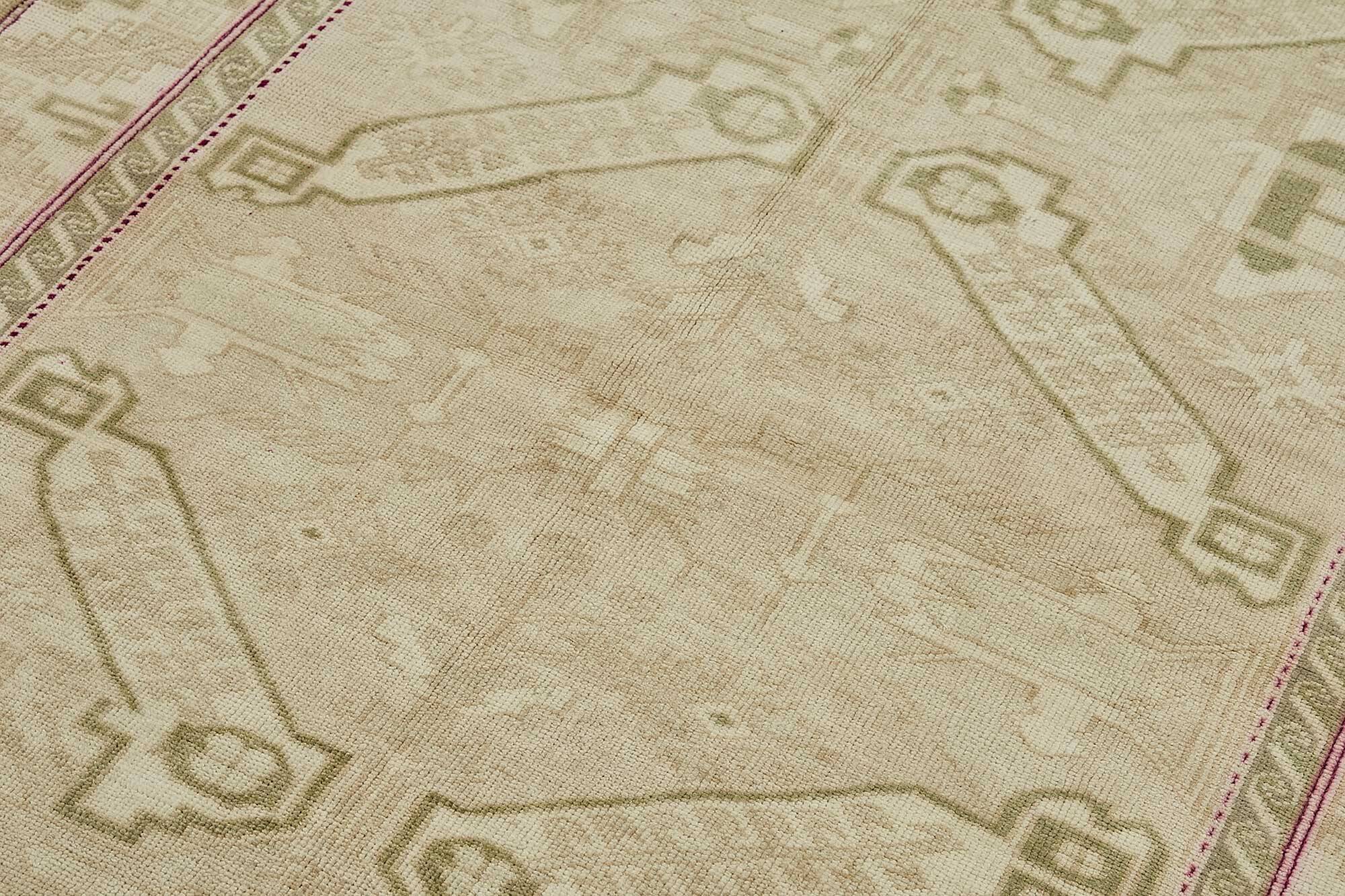 Turkish Vintage Anatolian Rug 143 cm x 203 cm