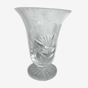 Vase  en cristal taillé
