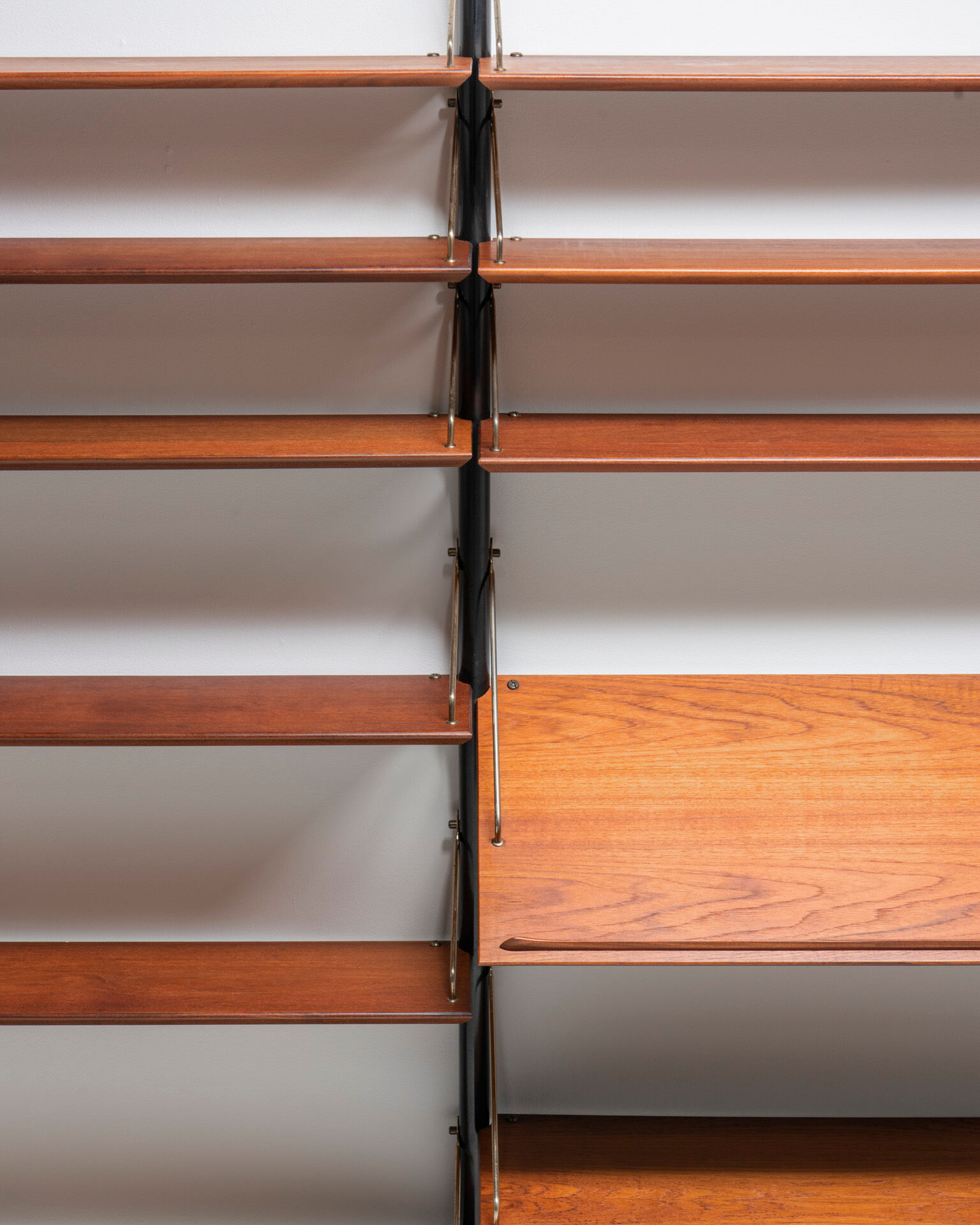 Shelving unit by Louis van Teeffelen for Webe
