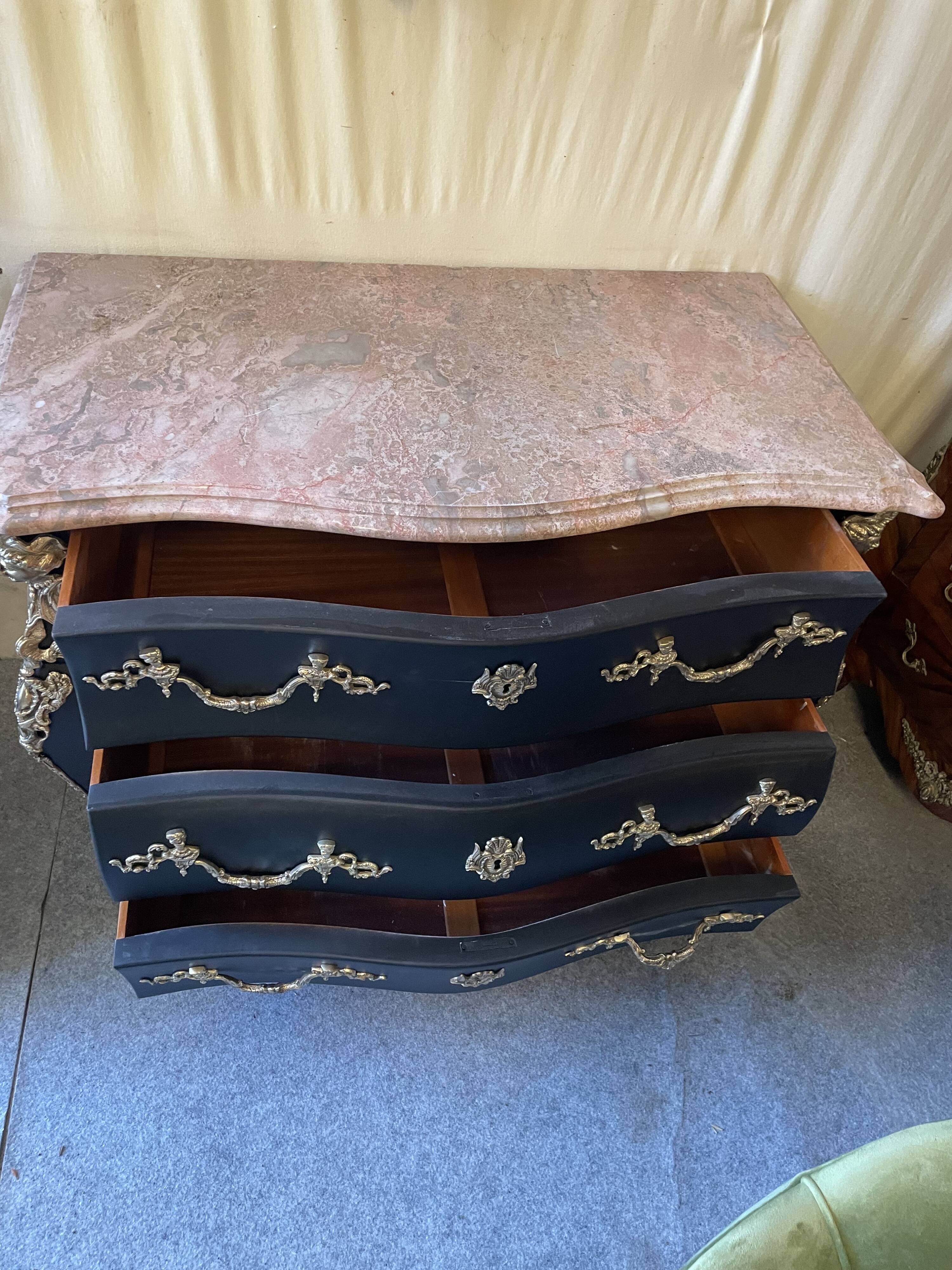 Commode tombeau