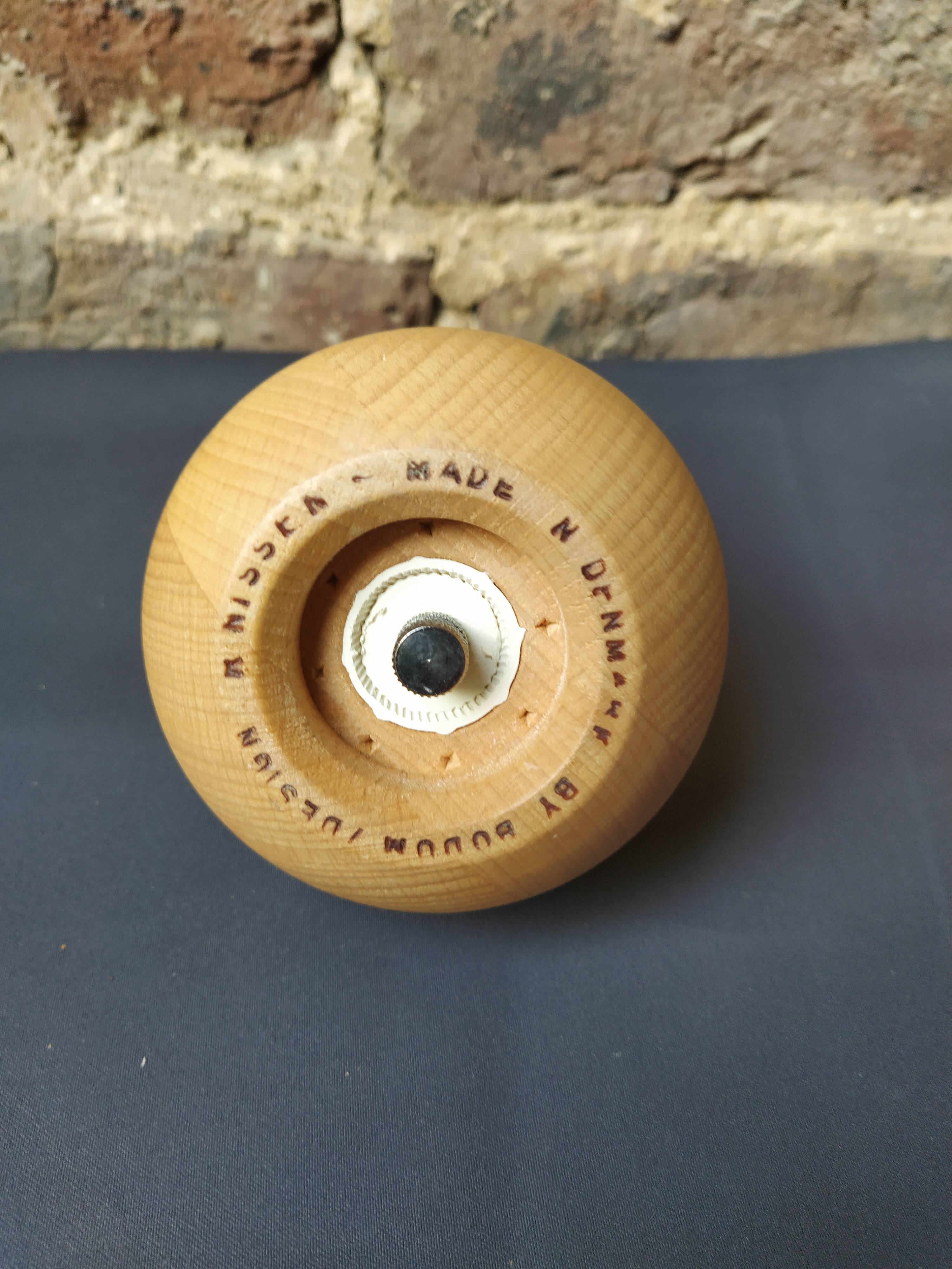 Set of salt and pepper mills